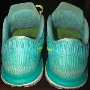 Women’s Nike sneakers